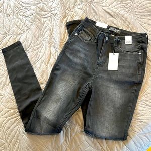 Judy Blue Black Non-Distressed Skinny Jeans Size 7
